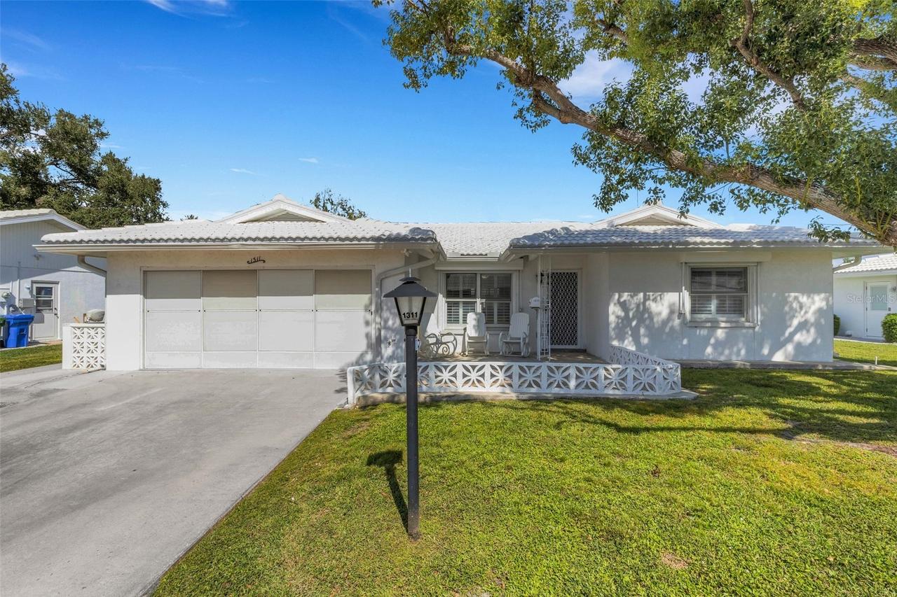 1311 Bottlebrush Dr., Bradenton, FL 34208