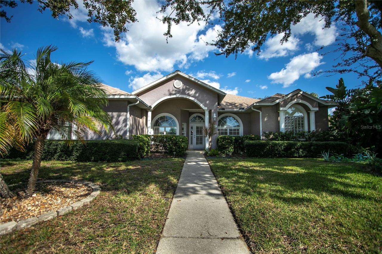 2009 84th Street Cir., Bradenton, FL 34209