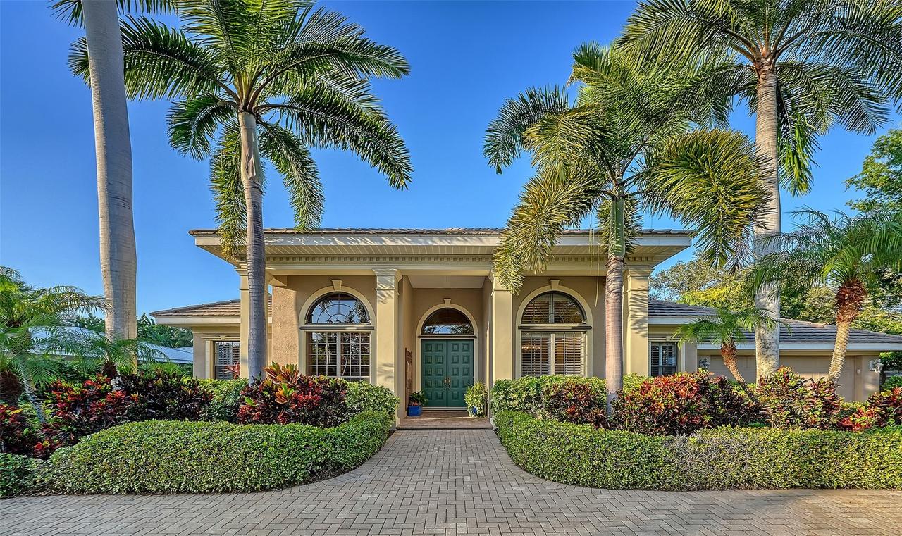 1875 Oleander St., Sarasota, FL 34239