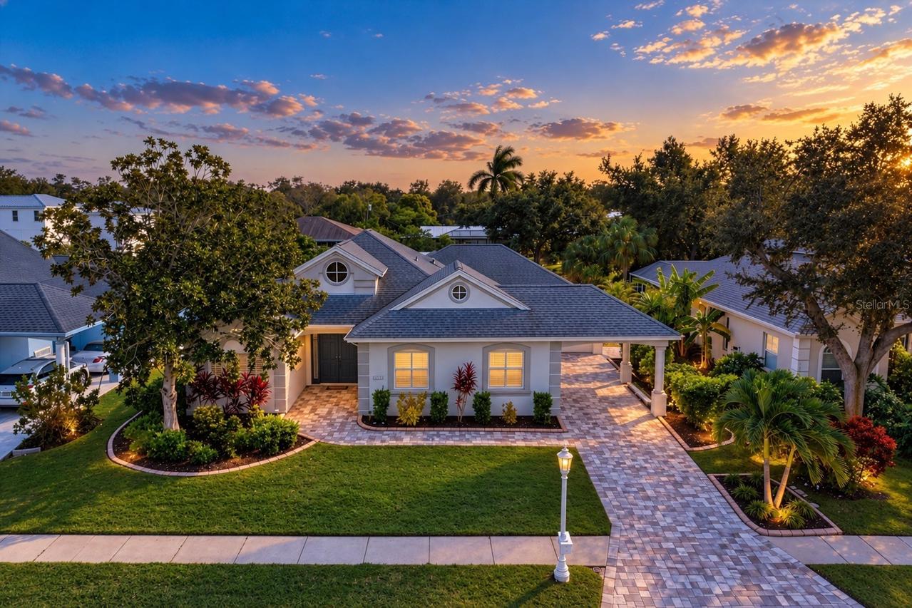 4608 Shark Dr., Bradenton, FL 34208