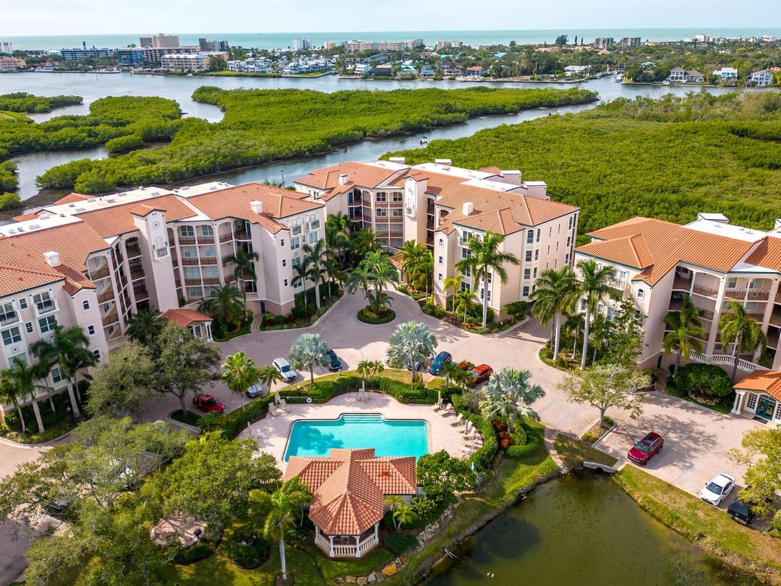 5430 Eagles Point Cir. #101, Sarasota, FL 34231