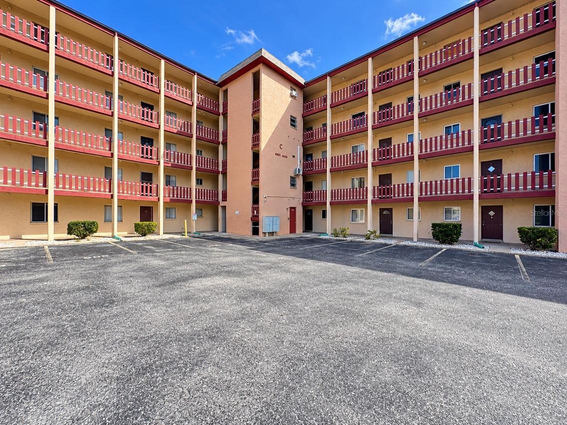 4113 Lake Bayshore Dr. #C409, Bradenton, FL 34205
