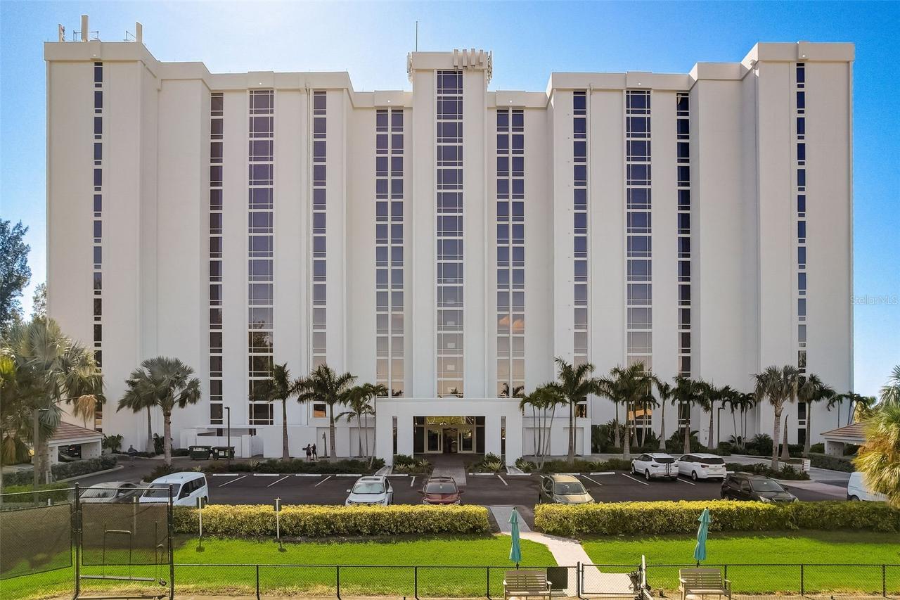 2425 Gulf Of Mexico Dr. #14B, Longboat Key, FL 34228