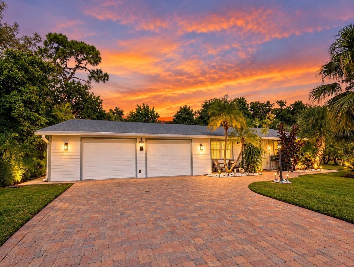 1631 Memory Ln., Sarasota, FL 34231