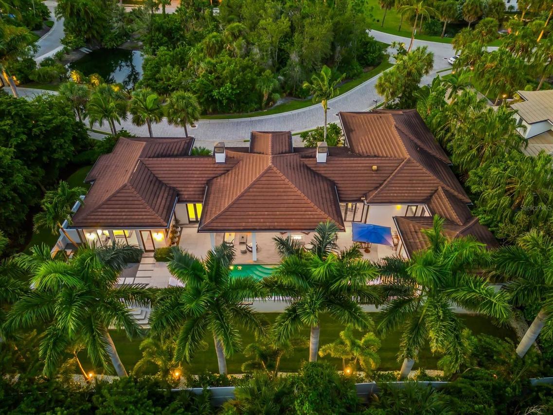 1207 Sharswood Ln., Sarasota, FL 34242