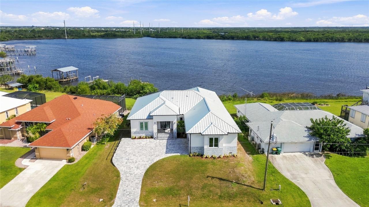 2228 Harbour Dr., Punta Gorda, FL 33983