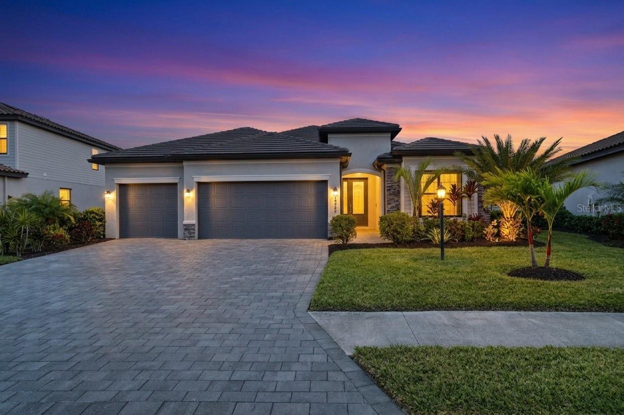 16449 Whale Grey Pl., Bradenton, FL 34211