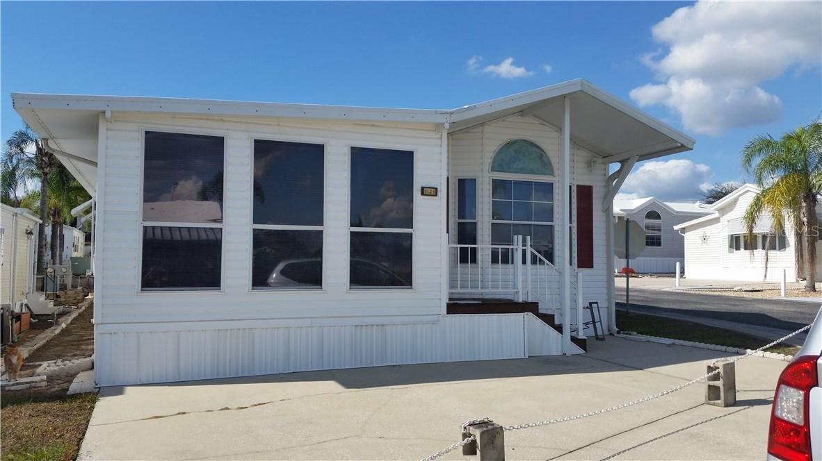 1131 Center Crest Blvd., Davenport, FL 33837