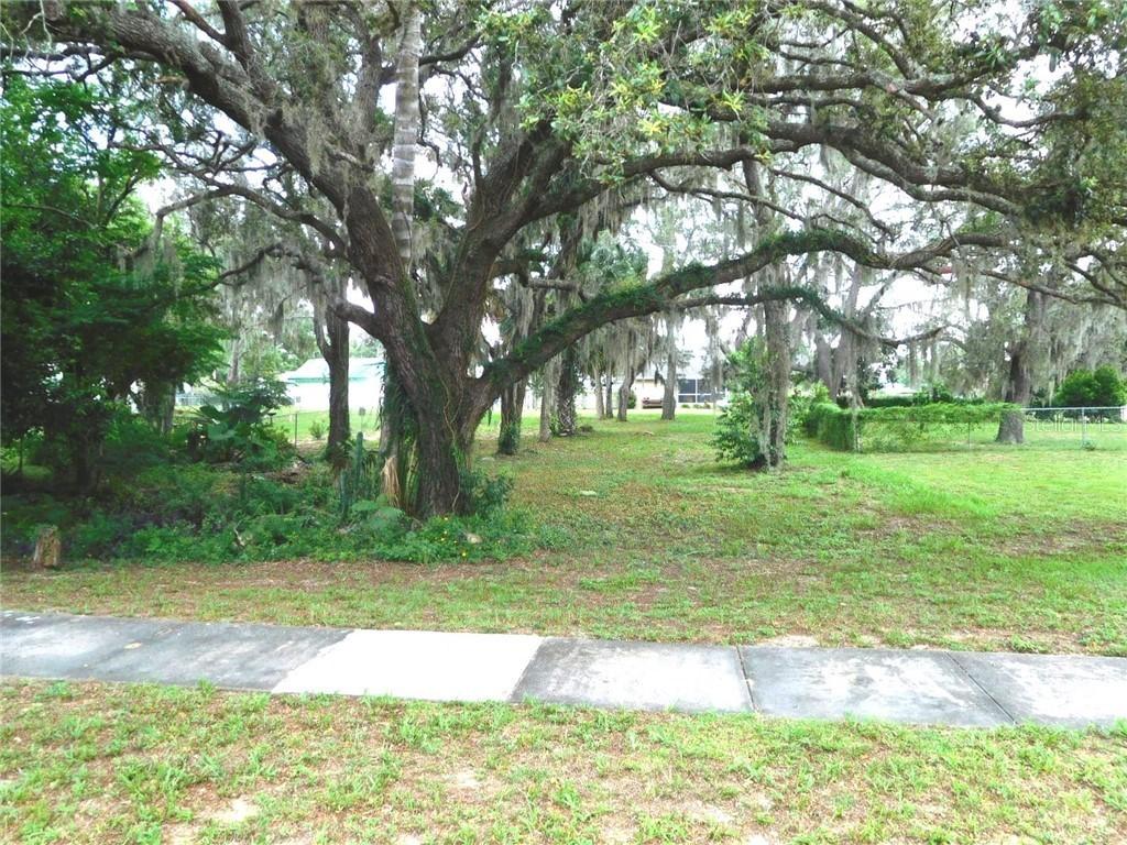 E Bay St., Davenport, FL 33837