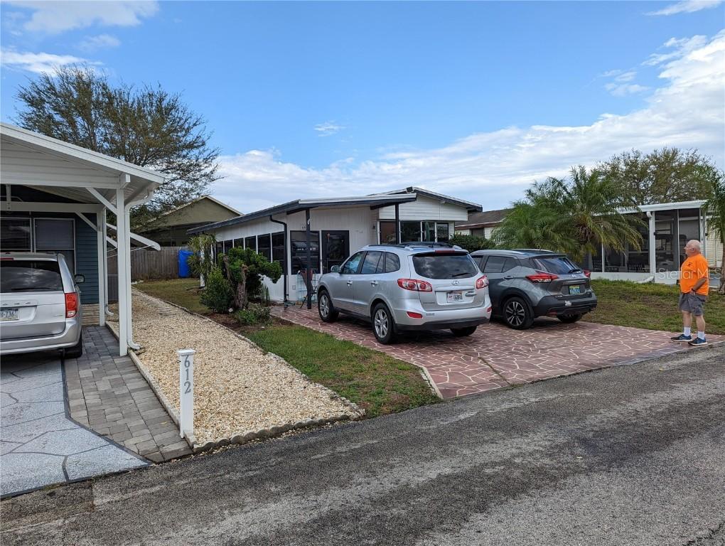 602 Golf Crest Ln., Davenport, FL 33837