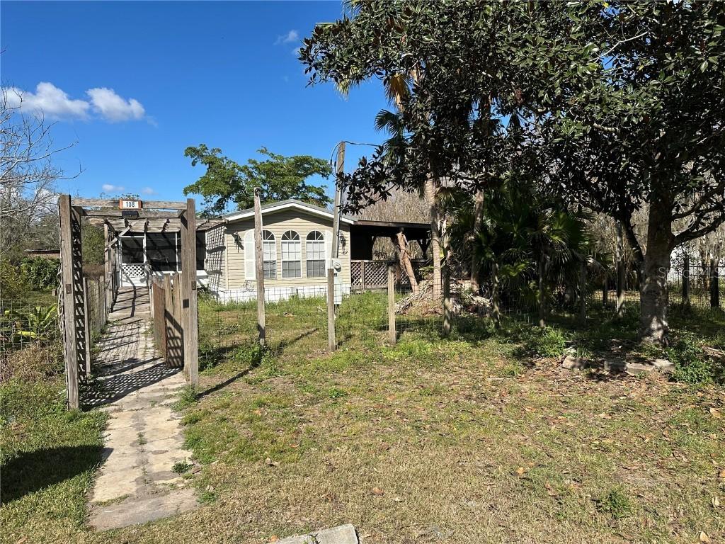108 Old Welcome Rd., Lithia, FL 33547