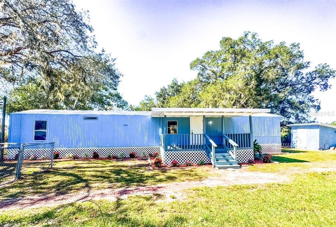 688 4th St., Polk City, FL 33868