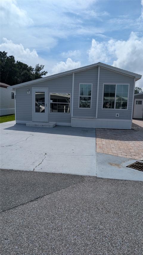 207 Citrus Ridge Dr., Davenport, FL 33837