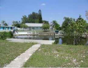 201 Waterway Cir., Port Charlotte, FL 33952