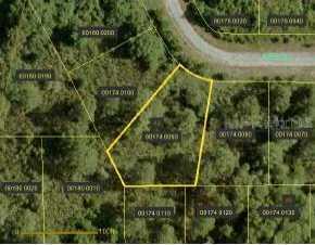 493 Tweed Ct, Lehigh Acres, FL 33972