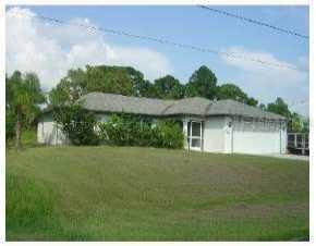2484 Cover Ln., North Port, FL 34286