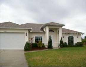 2205 Altitude Ave., North Port, FL 34286