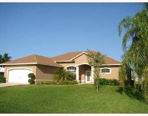 5244 Willow Ct., Cape Coral, FL 33904