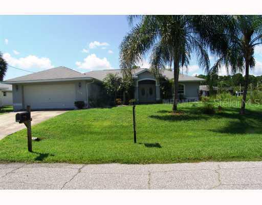 1043 Cheshire St., Port Charlotte, FL 33953