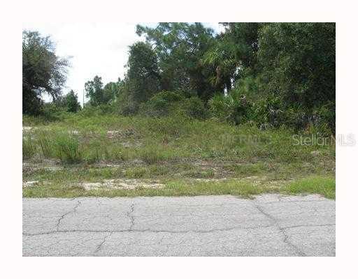 Charmer Ln., North Port, FL 34288