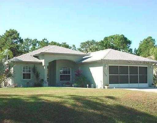1125 Woodcrest Ln., North Port, FL 34286