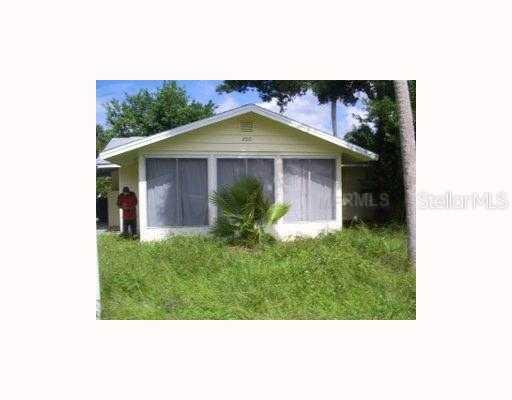 200 Meredith Dr., Englewood, FL 34223