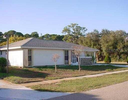 4001 Fontainebleau St, North Port, FL 34287