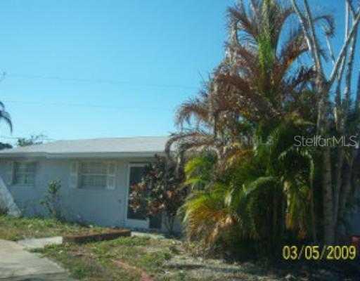 22191 New Rochelle Ave., Port Charlotte, FL 33952