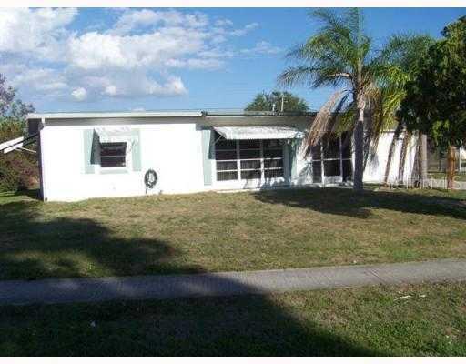 21611 Augusta Ave., Port Charlotte, FL 33952