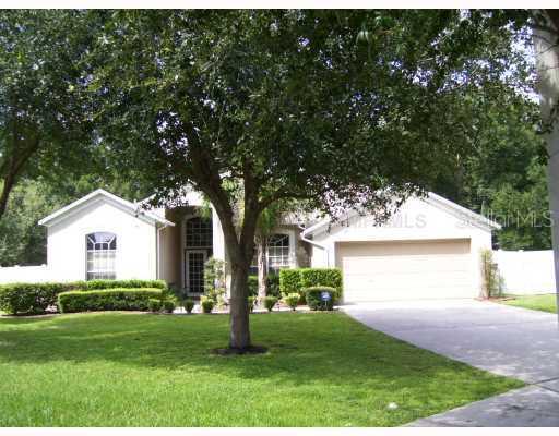 2229 Towering Oaks Cir., Seffner, FL 33584