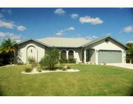 20562 Tappan Zee Dr., Port Charlotte, FL 33952