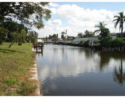 165 Easton Drive Dr., Port Charlotte, FL 33952