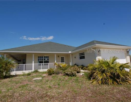 9437 Arnaz Cir., Port Charlotte, FL 33981