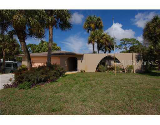 812 7th St, Englewood, FL 34223