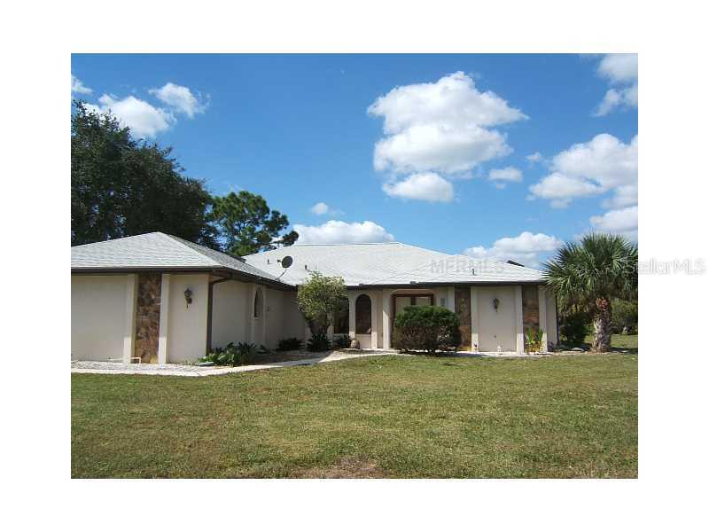 2337 Cedarwood St., Port Charlotte, FL 33948