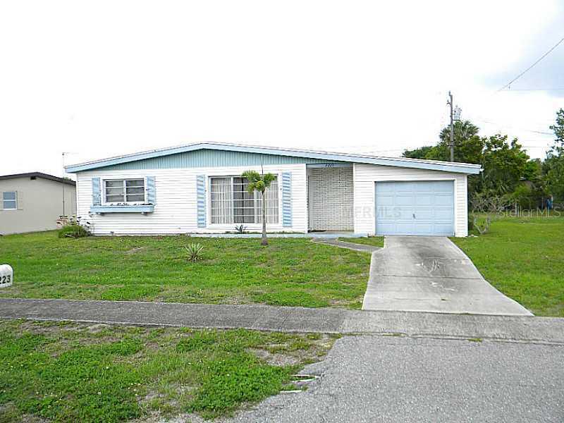 2223 Bragg Ct, Port Charlotte, FL 33952