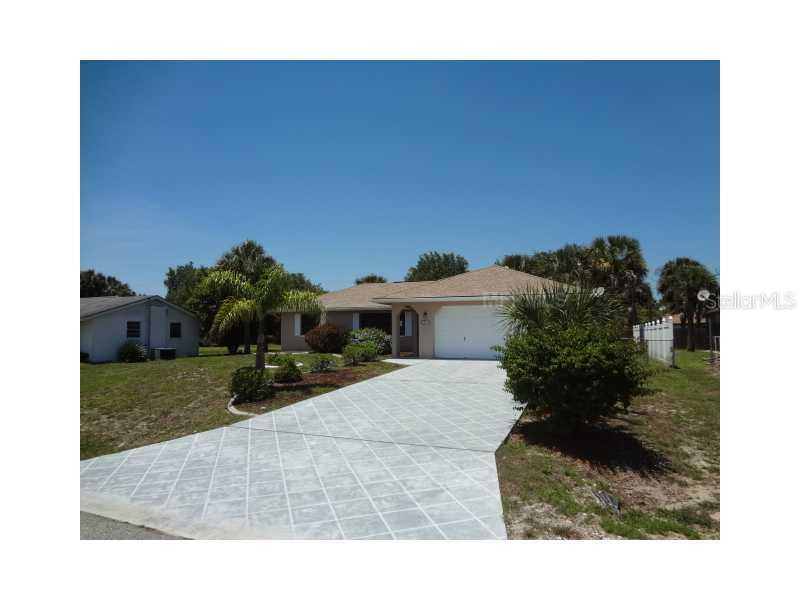 18332 Morrisson Ave., Port Charlotte, FL 33948