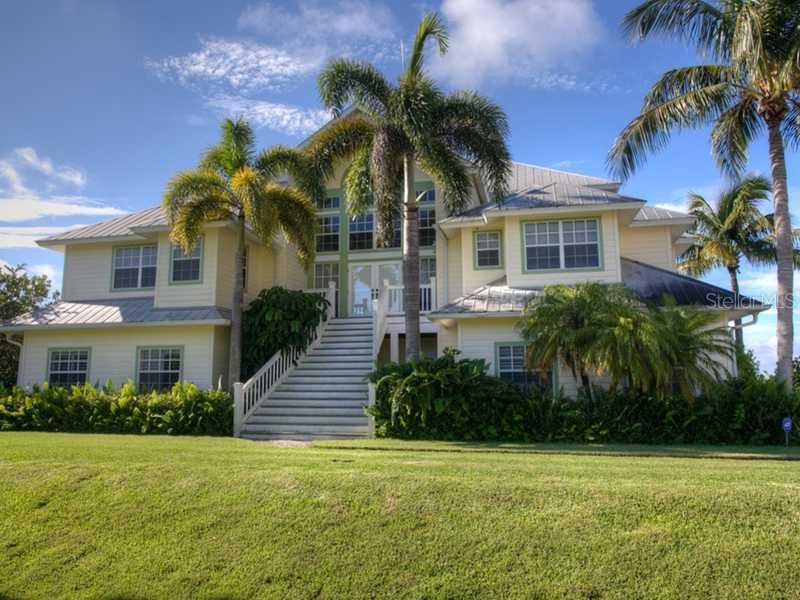 2272 Macadamia Ln., St. James City, FL 33956