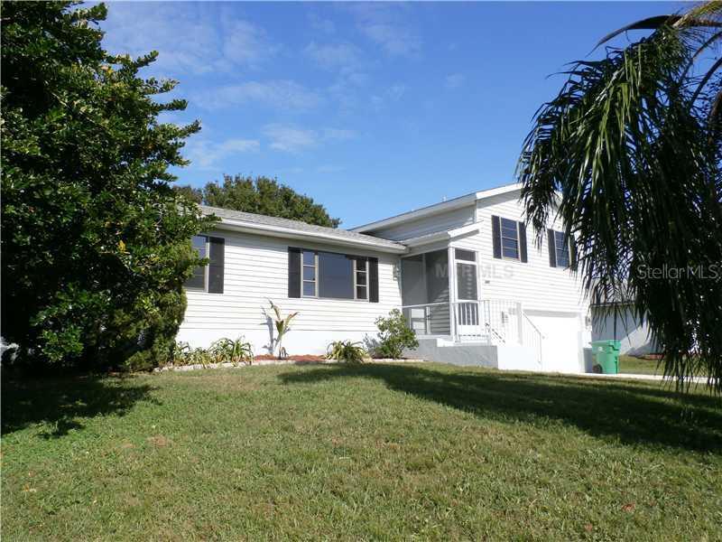 445 Strasburg Dr., Port Charlotte, FL 33954