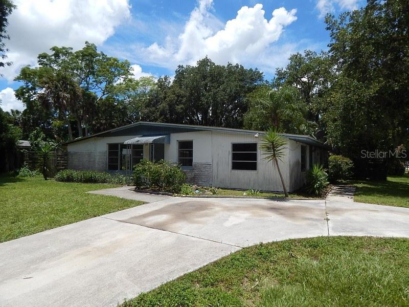 2102 Vinson Ave., Sarasota, FL 34232