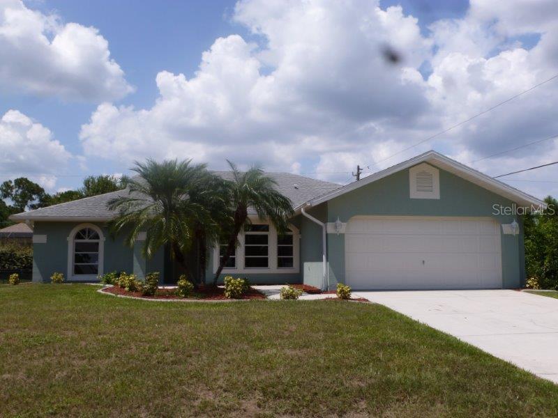 23040 Hallstead Ave., Port Charlotte, FL 33952