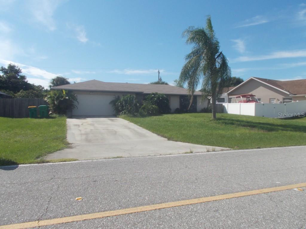 1017 Presque Isle Dr., Port Charlotte, FL 33952