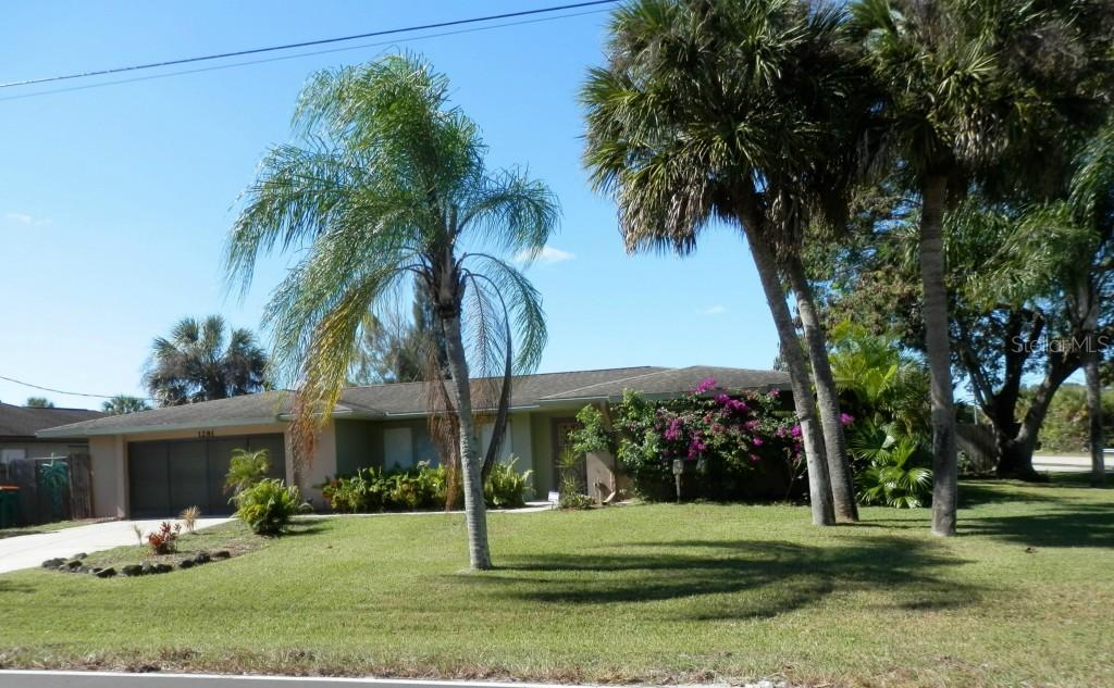 1281 Kensington St., Port Charlotte, FL 33952