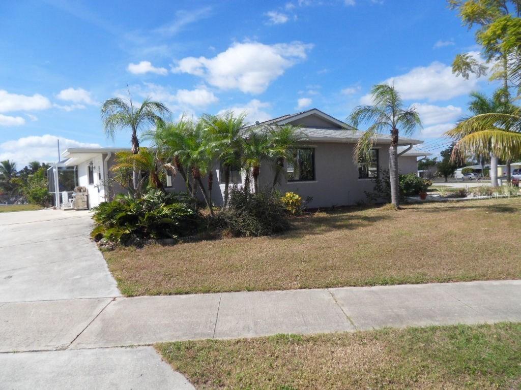21643 Edgewater Dr., Port Charlotte, FL 33952