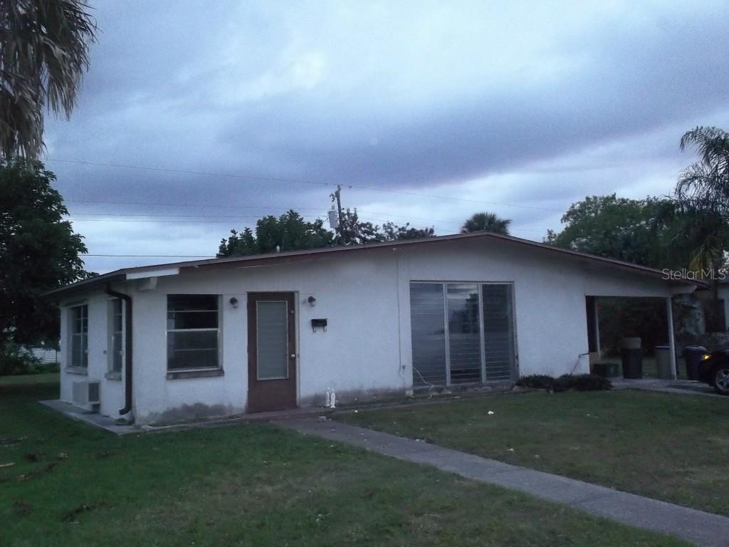 21553 Augusta Ave., Port Charlotte, FL 33952