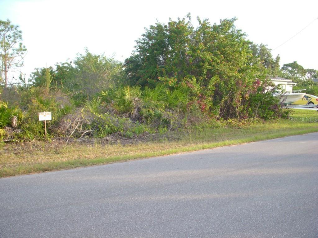 12074 Mayfair Ave., Port Charlotte, FL 33981