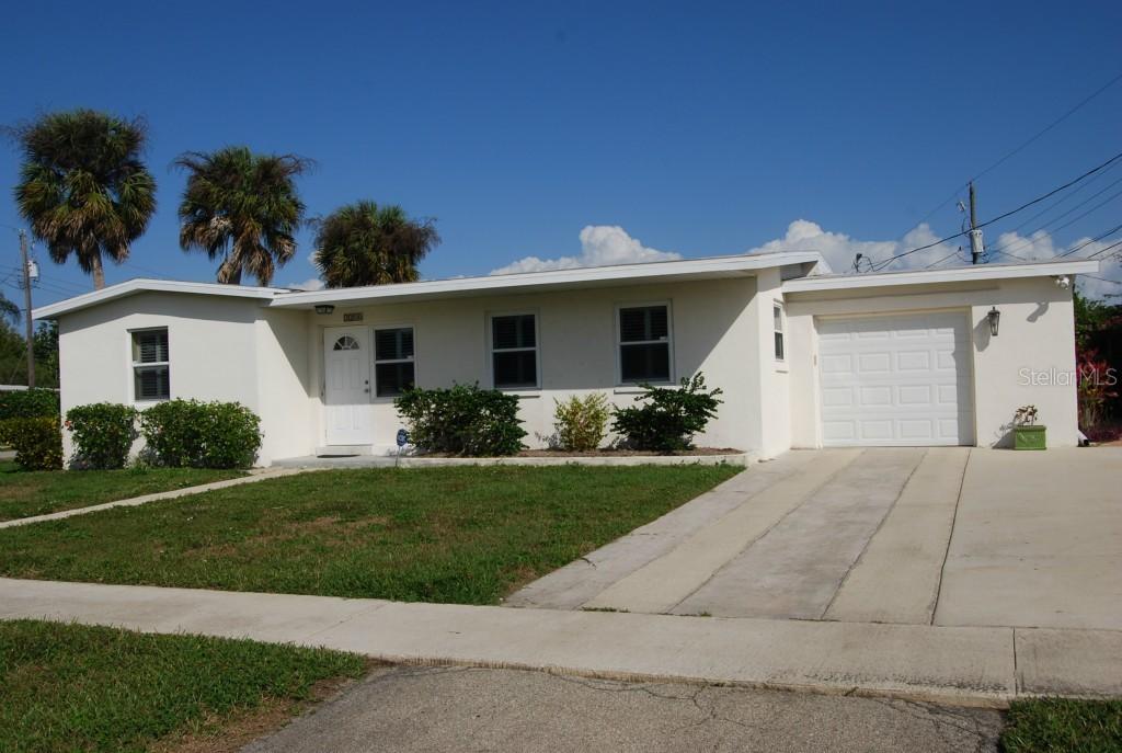2210 Aaron St., Port Charlotte, FL 33952