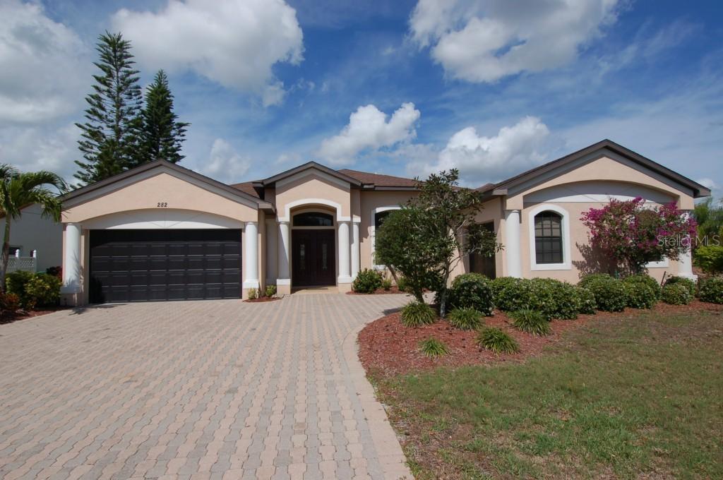282 Broadmoor Ln., Rotonda West, FL 33947