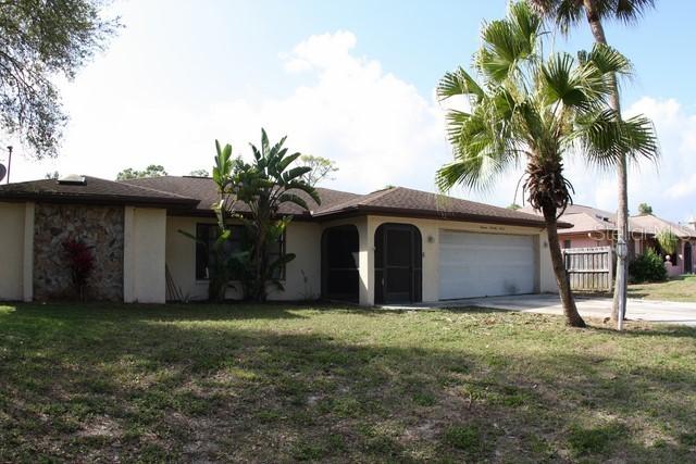 1377 Kensington St., Port Charlotte, FL 33952