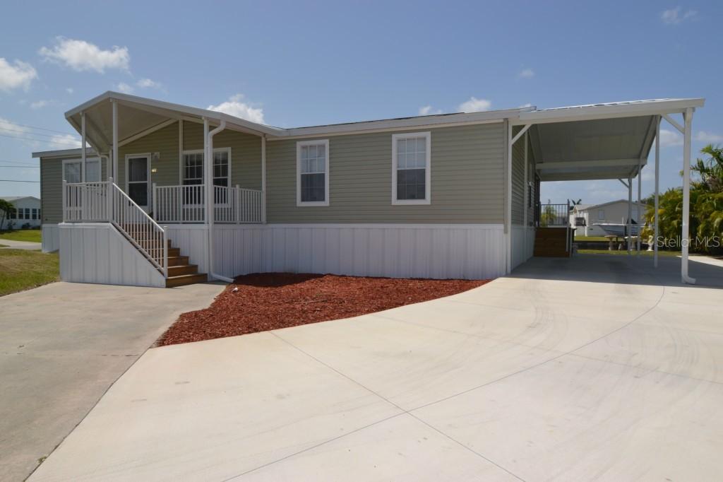 701 Hollyhill Ct., Punta Gorda, FL 33950